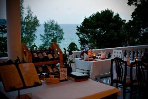 Hotel Karon Cliff Contemporary Boutique Bungalows Restaurant foto